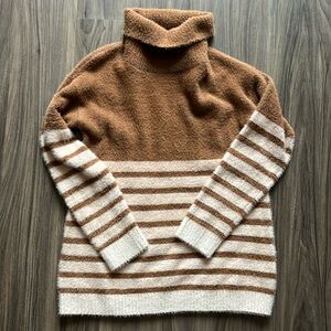 Staccato S Turtle Neck